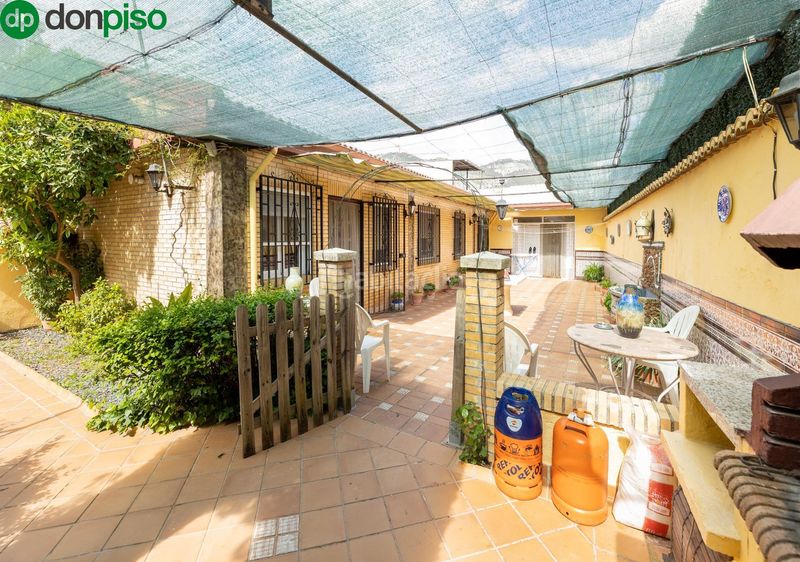 Foto c9e46798-b8ab-45fb-a5f4-2a1226587332. Xalet amb calefacció aparcament piscina a Alfacar