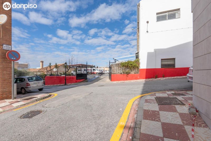 Foto a82a445a-7dca-49d1-8ac8-503aa74fde4d. Local comercial a calle de almería 2 a Padul