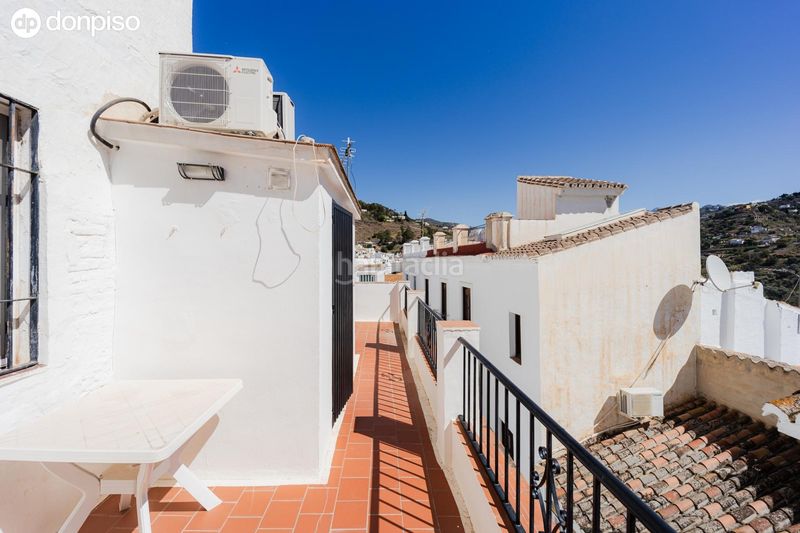 Foto f0a3309b-dacb-4274-90b8-3e1fcb234361. Casa amb calefacció a Torrox pueblo Torrox