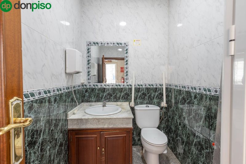 Foto bbd688f5-597b-465d-9fe1-c451bb541328. Local comercial a paseo paseo prado 7 a Fuente Vaqueros