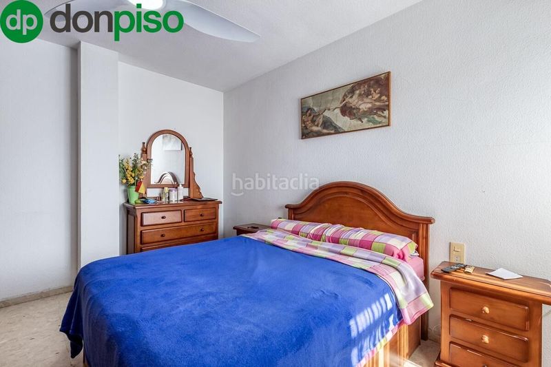 Foto b1654129-cc43-4ab2-a440-8b8c02c4e4f4. Pis amb calefacció aparcament a San Francisco Javier Granada