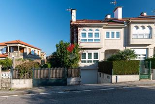 Casa pareada en Coruxo - Oia - Saiáns