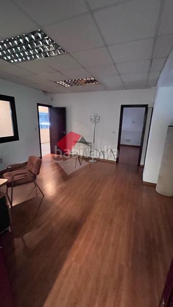 Foto 661fd6f6-8ec8-4c2a-b843-fcd0e0d735bf. Bâtiment à usage industriel dans Lavadores Vigo