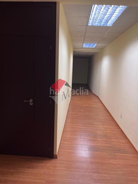 Foto 753f529d-f64a-4ce3-9859-b338b2ba7432. Capannone industriale in Lavadores Vigo