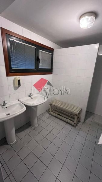 Foto 008e3292-ee77-4c83-a0e9-1697cbc3c485. Nau industrial a Lavadores Vigo