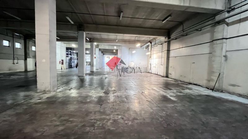 Foto 1e0328a8-4cfa-4fd0-aaf9-e2fcd11ed0e9. Nau industrial a Lavadores Vigo