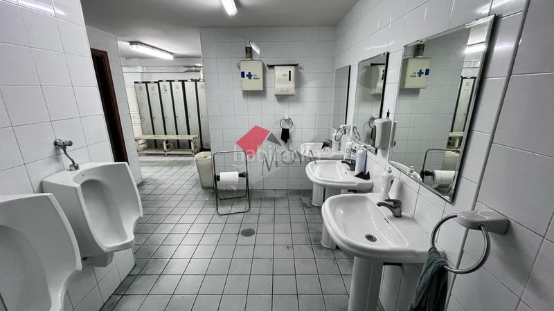 Foto 9a5a224b-51cc-439b-b25c-4396b0c301cd. Nau industrial a Lavadores Vigo