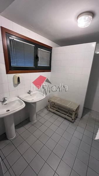 Foto 008e3292-ee77-4c83-a0e9-1697cbc3c485. Nave industrial en Lavadores Vigo