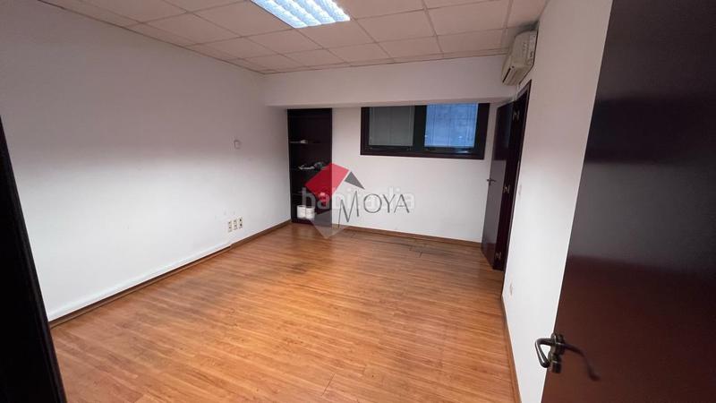 Foto 4625ce7b-2ce6-4682-b3d0-e514a3db61eb. Nave industrial en Lavadores Vigo