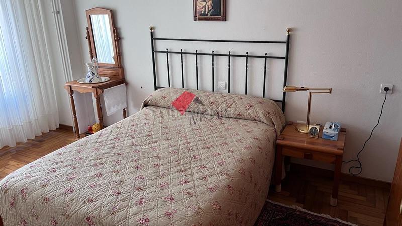 Foto 9e3ee0af-7f70-4db6-be7d-af8e32381446. Flat with heating parking in Fátima Vigo