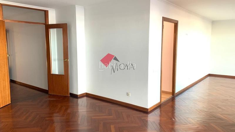 Foto 15c57d6f-aeef-4dff-b758-1010e769b44f. Location appartement avec chauffage parking dans Camelias - Pi y Margall Vigo