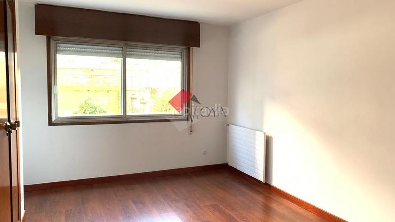 Foto 18048514-0aad-4406-b5fb-bd85d8ce35a0. Alquiler piso en Camelias - Pi y Margall Vigo