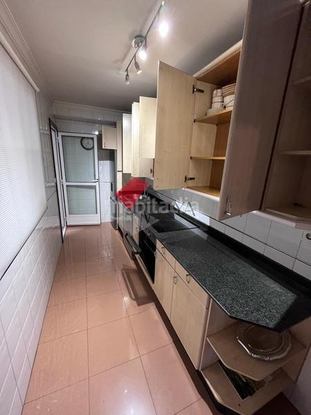 Foto b705311d-0ccc-43c1-ab4f-9b72eee8d80e. Apartament amb calefacció aparcament a Centro - Areal Vigo