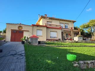 Casa a Alisal - San Román. Venta estupenda casa independiente en peñacastillo