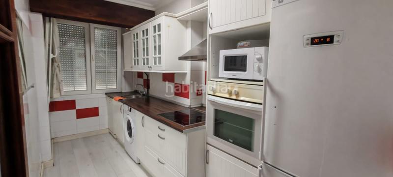 Foto bd5c7100-5e43-4897-84f3-73a15f315085. Alquiler piso alquiler piso impecable maliaño, totalmente reformado de 2dormitorios, salón, cocina equipada y baño. calefacción, soleado, gas ci en Camargo