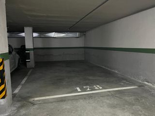 Rent Car parking in Maliaño. Alquiler amplia plaza de garaje en maliaño