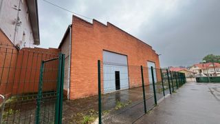 Nau industrial a Inmobiliaria - Barreda. Vena nave industrial en barreda de 400m2