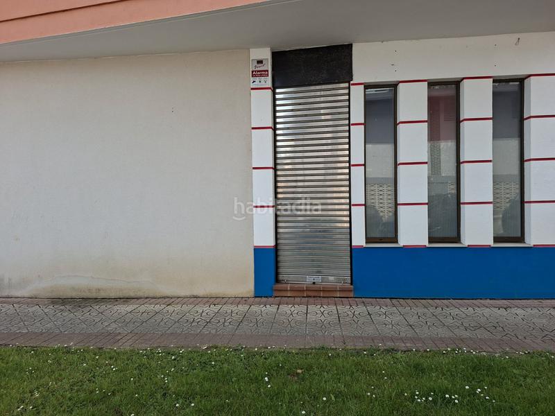 Foto 3785042f-31ff-4d95-8069-4cb15165dd42. Alquiler local comercial en calle jaime del amo 2 local en centro en Suances