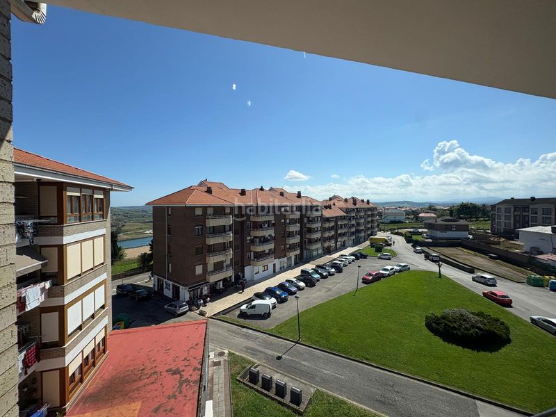 Foto 76b61f69-386a-498d-a543-974e66f5c118. Piso en avenida derechos de la infancia 5 piso centro en Suances