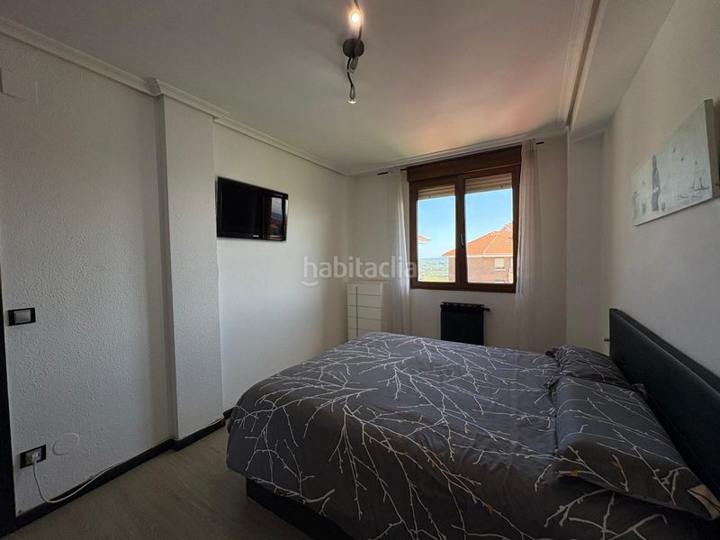 Foto cbf41c3f-723c-4e90-a3e9-97e7419c2a1a. Piso en avenida derechos de la infancia 5 piso centro en Suances