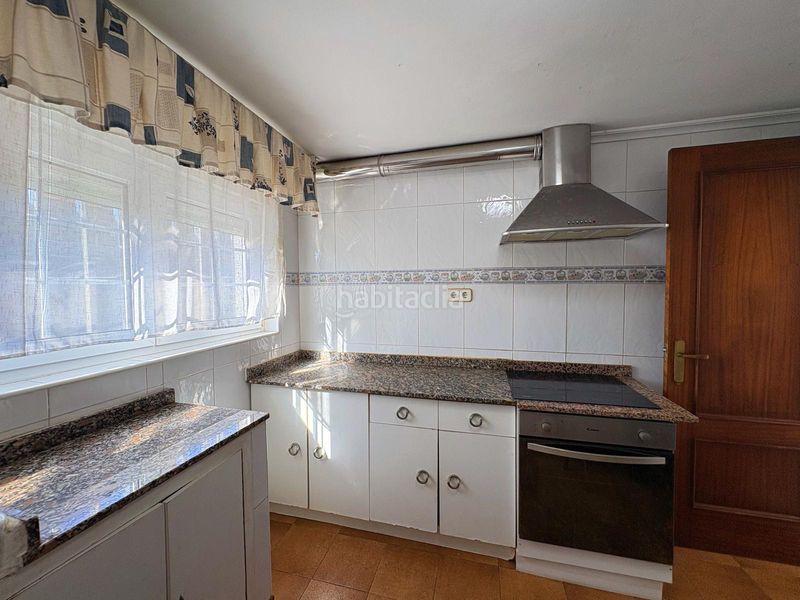 Foto eda6f39d-9b0a-4882-9a76-43fe8622d458. Casa con parcheggio in Suances