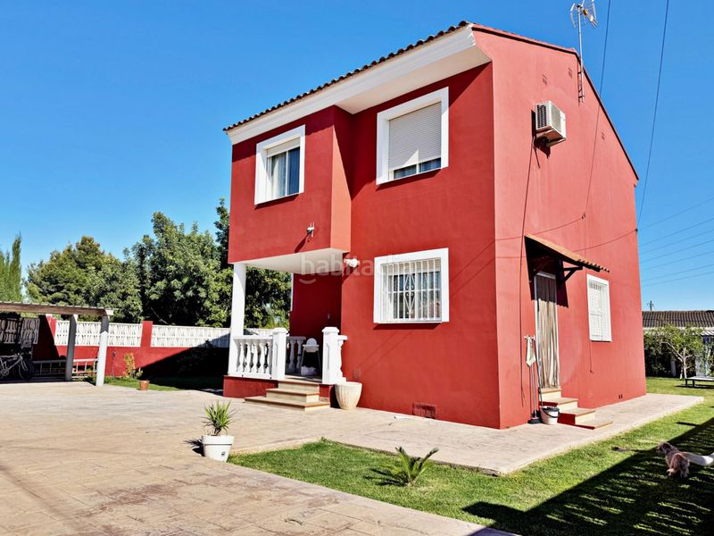 Foto ee3f847d-b9c1-43de-a700-d283935388f3. Xalet amb calefacció aparcament piscina a Urbanizaciones Llíria