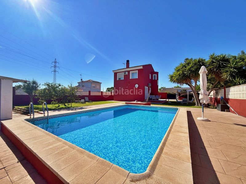 Foto fbc99f39-c918-4f5a-9906-46dac297ca28. Xalet amb calefacció aparcament piscina a Urbanizaciones Llíria