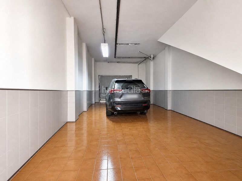 Foto 4557d903-08e9-4163-a52f-26e7931b24be. Casa adossada amb aparcament a Centro Ciudad Paterna