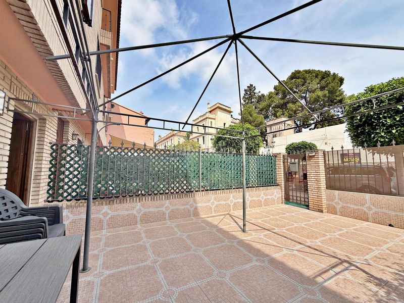 Foto 94a0e36b-2fc5-4cf4-9adf-2d86344029e5. Casa adossada amb aparcament a Centro Ciudad Paterna