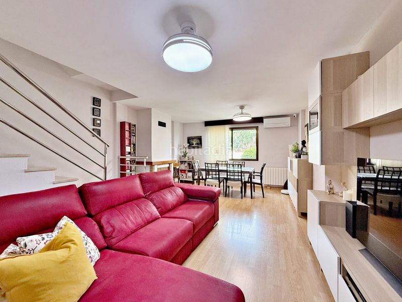 Foto a3a7e605-d5e4-4106-bb79-e2c517b291c0. Casa adossada amb aparcament a Centro Ciudad Paterna