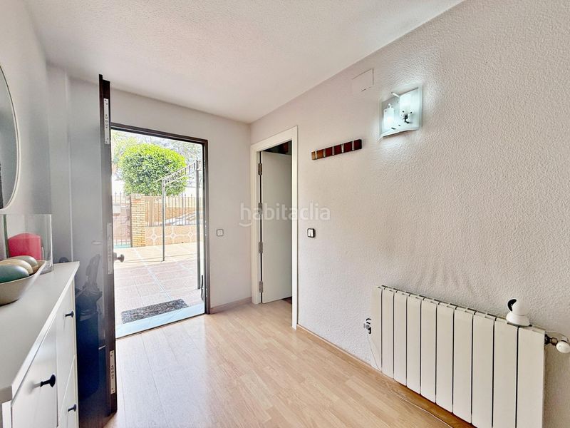 Foto fdf29482-35e8-4087-a3f4-d1da8616fe46. Casa adossada amb aparcament a Centro Ciudad Paterna