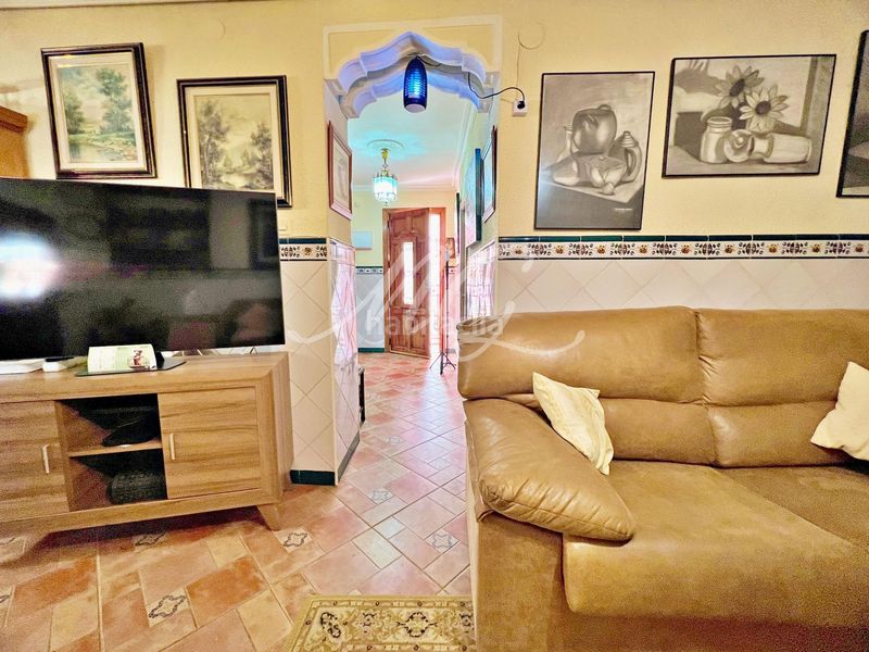 Foto 40a686ce-657e-4885-af1d-e56033c35a8b. Casa adossada amb calefacció aparcament a Marines