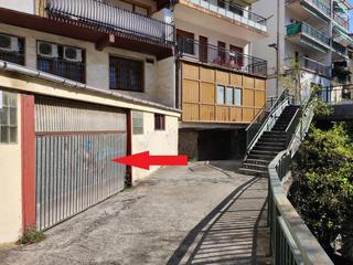 Car parking in Atzeko kalea 10. Aparkaleku plaza irekia oñatiko bihotzean, oinezkoentzako sarbid
