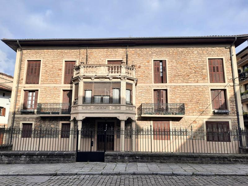 Foto ae83aced-a969-4a41-986b-4600221382d2. Casa kale zaharra. erdialdeko eraikin dotorea. en Oñati