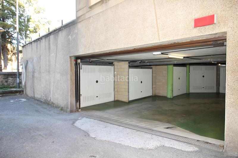 Foto 5aa02c7b-7bbf-442d-b27c-b173f9257099. Aparcament cotxe a Oñati