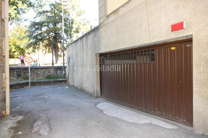 Foto 8ab00440-9af8-43bb-9577-ac4f0aeadfe6. Aparcament cotxe a Oñati