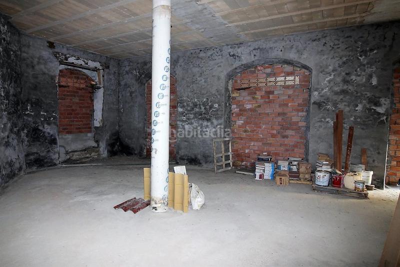 Foto 3f84a798-6954-4f5e-afb3-1dfdc4eb6da3. Alquiler local comercial etxian inmobiliaria.- kale zaharra ().
bi lokal komertzialak alokagai.
hormigoizko eraikina, harrizko fatxada dotorearekin! en Oñati