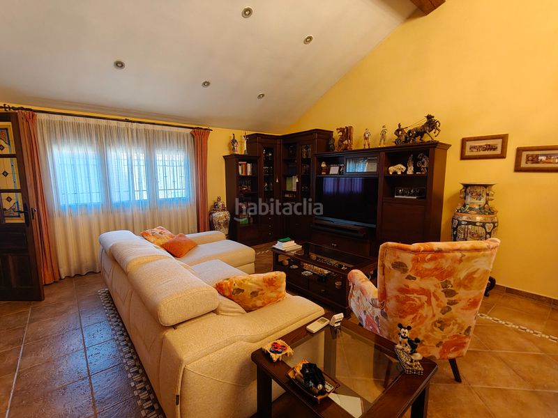 Foto 8f74803c-ad65-4567-a0d9-5bf807a71628. Casa amb calefacció aparcament piscina a Herencia