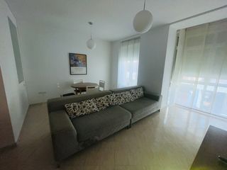 Miete Etagenwohnung  Calle emilio castelar. Piso en alquiler