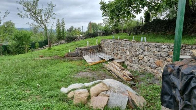 Foto 76136cd2-2d5c-4e8a-bcfd-672e04df370f. Terreno residencial en lugar rañeces 14a en Regueras (Las)