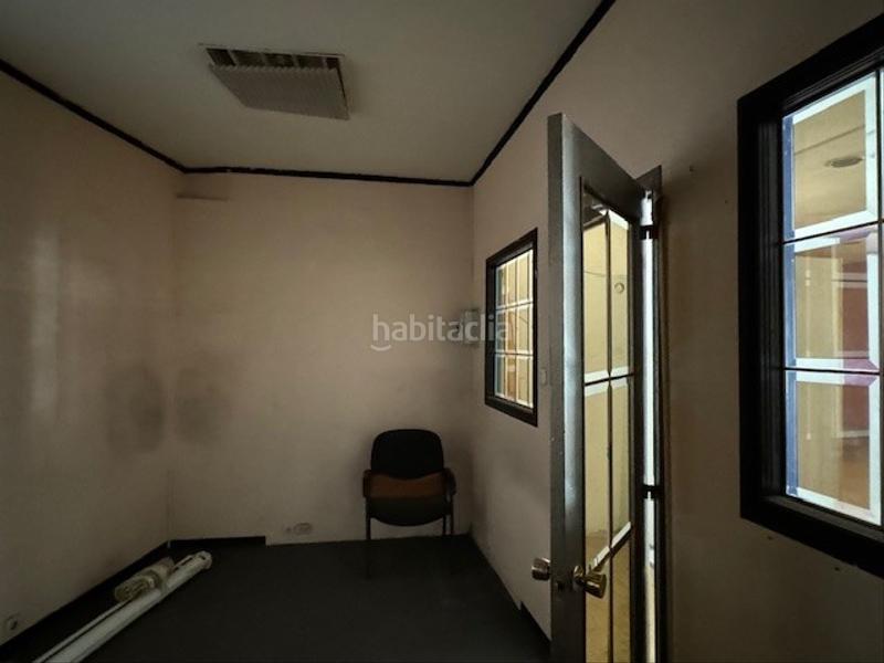 Foto b7ada8e7-d69f-466c-887f-f8e381c8e766. Rent business premise in avenida de cervantes 25 in Avilés