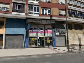 Location Local commercial à Avenida de cervantes 25
