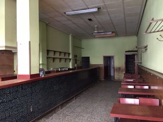 Business premise in Calle Río Narcea 26