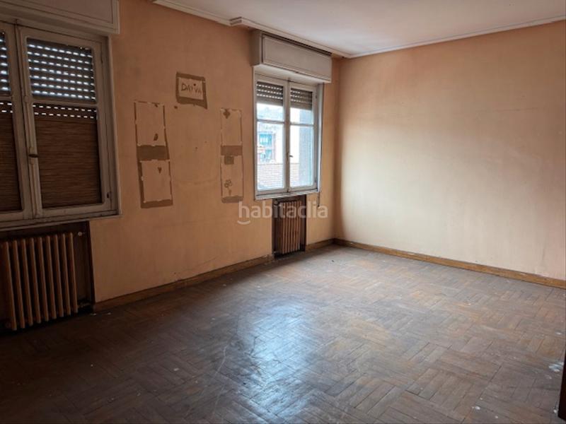 Foto 0393d320-5153-41d2-b54f-e1435357c288. Appartamento in calle domingo garcía regueral 8 in Langreo