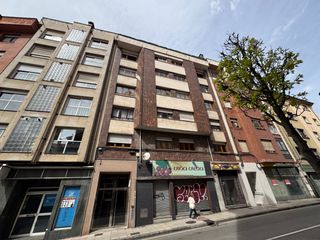 Piso en Calle Coronel Bobes 9
