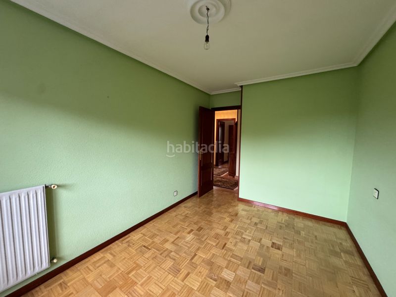 Foto b38e7d3b-a62d-4bb9-8c1e-0389095967cf. Piso en calle carrión 6 en Llanera