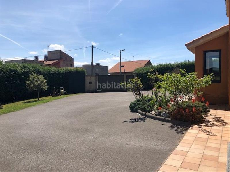 Foto 764cd11b-85de-4c7c-bc04-d67c1a021f46. Xalet amb calefacció aparcament a Llanera