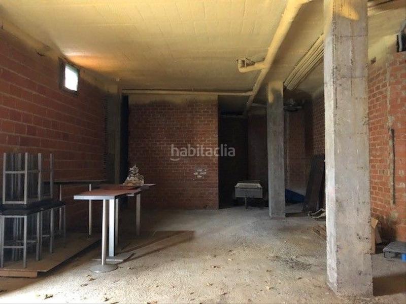 Foto f1196997-3259-4204-a124-f10e4efd240c. Alquiler local comercial en avenida josé tartiere 17 en Siero