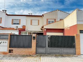 Maison jumelée à Calle olimpia 9. ¡descubre tu nuevo hogar en ciudad real!