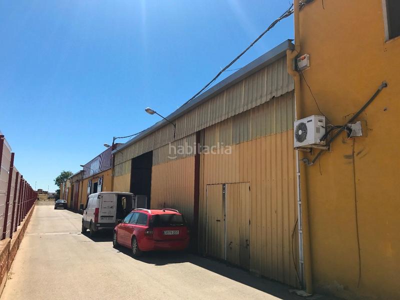 Foto 7cc74845-8181-4b4e-b8f1-6fc0e5719c15. Industrial building in carretera de la solana 3 in Membrilla